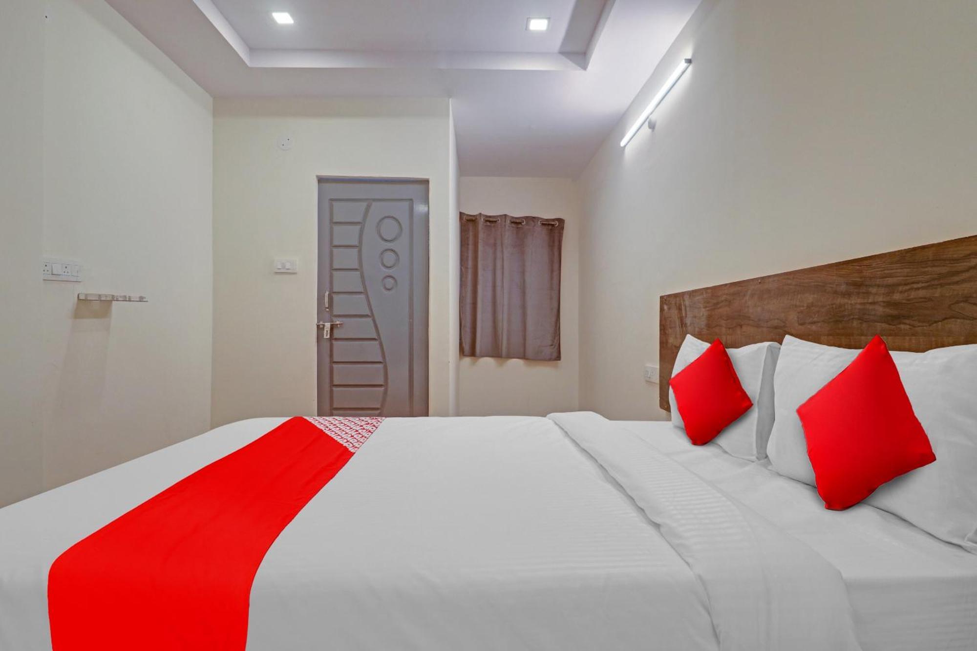 Hotel O R Square Bn Reddy Sururnagar Buitenkant foto