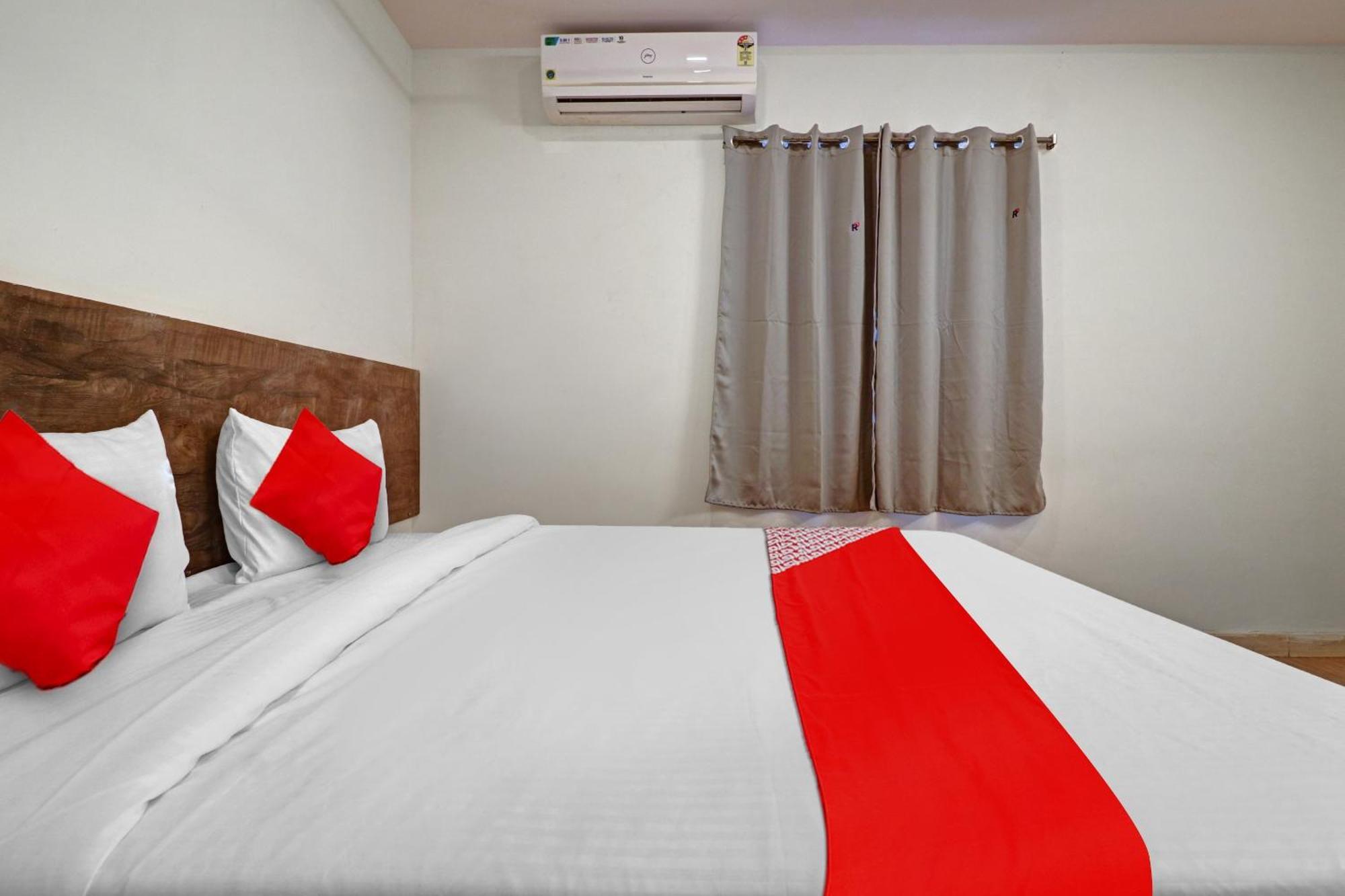 Hotel O R Square Bn Reddy Sururnagar Buitenkant foto