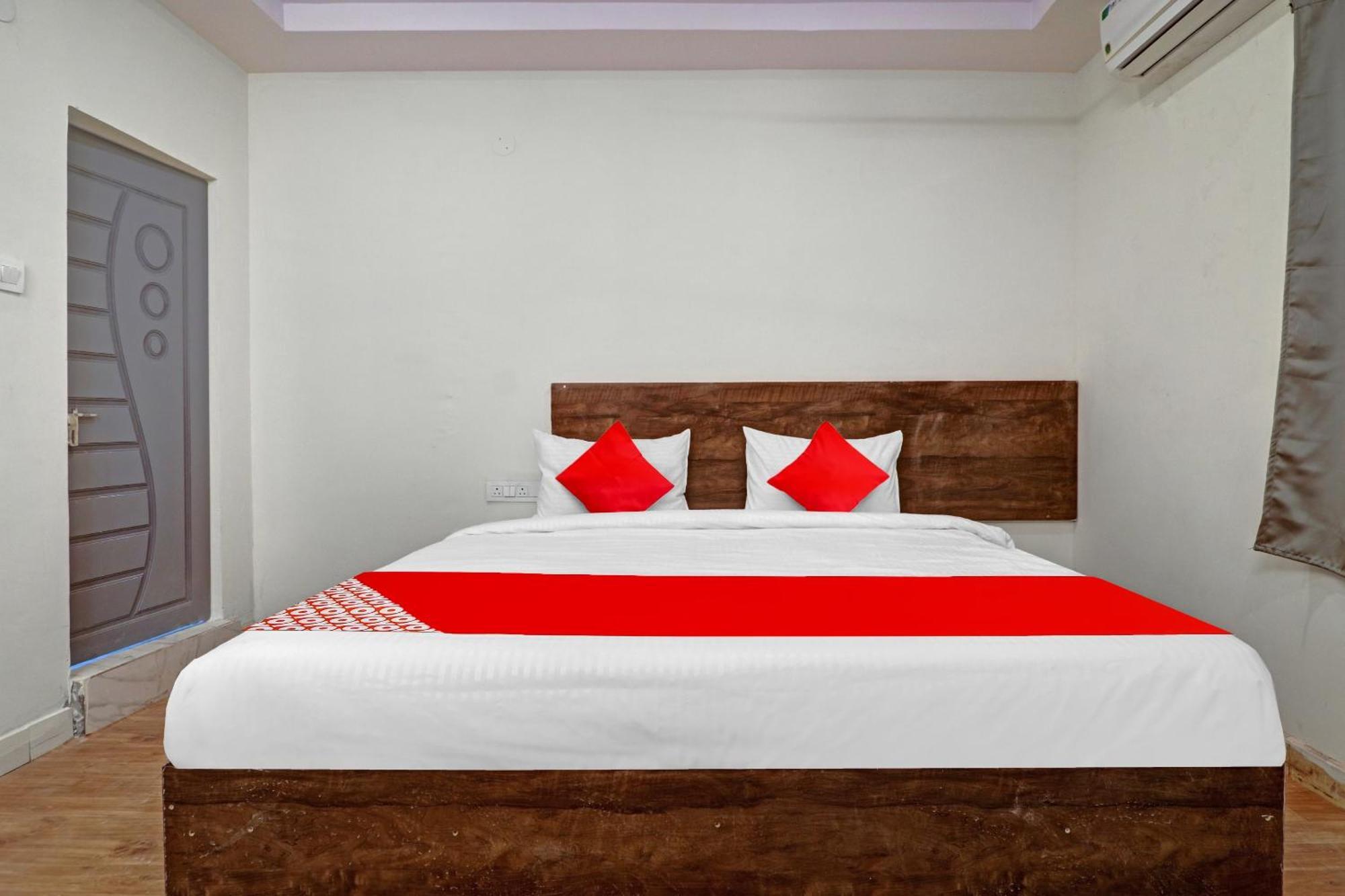 Hotel O R Square Bn Reddy Sururnagar Buitenkant foto